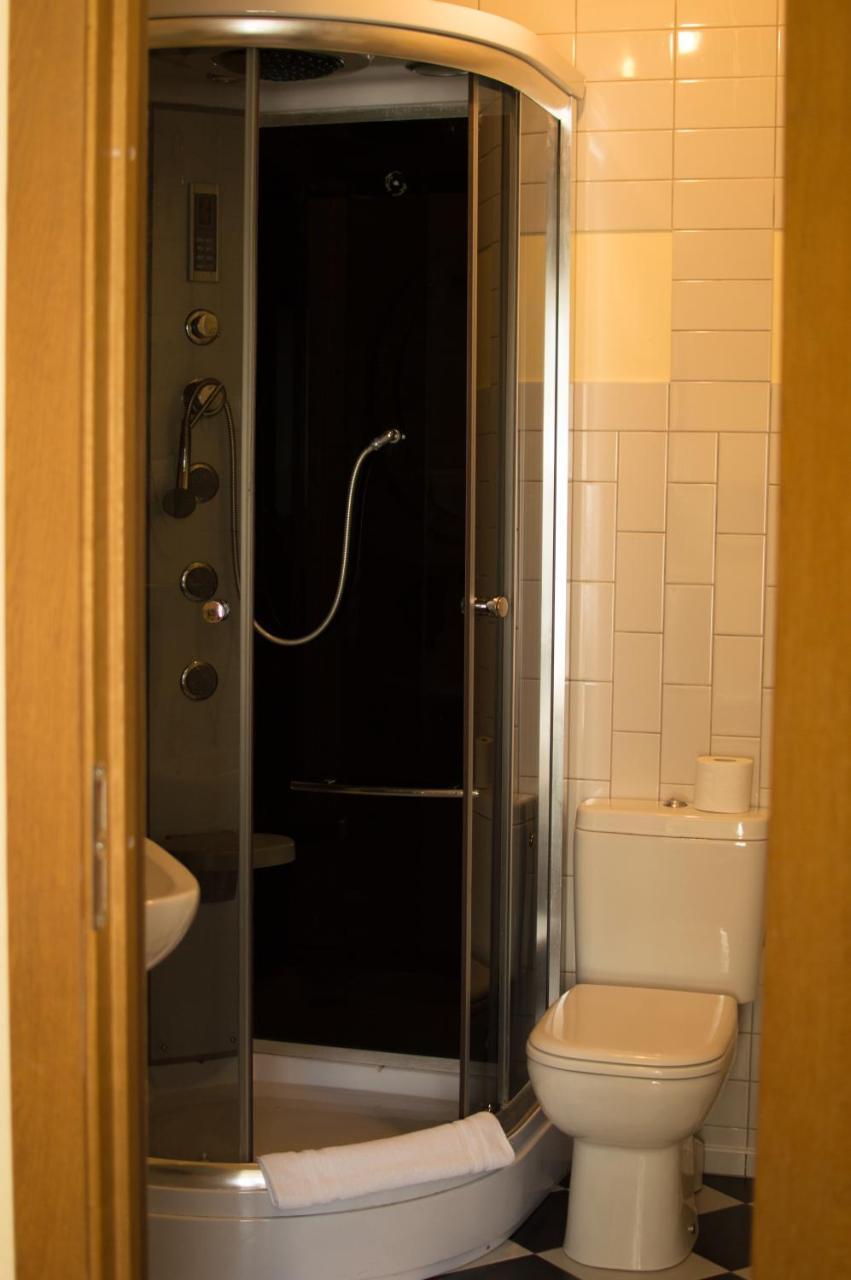 Hotel Pils With Self-Check In Sigulda Esterno foto